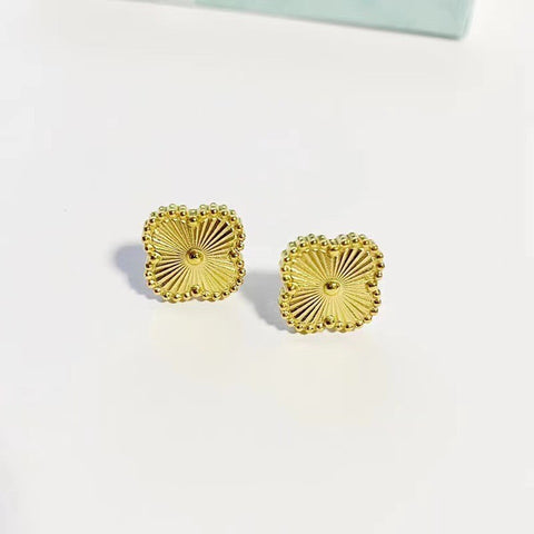 Clover Guilloché Gold Earring