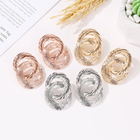 Metal Circle Twist Earrings