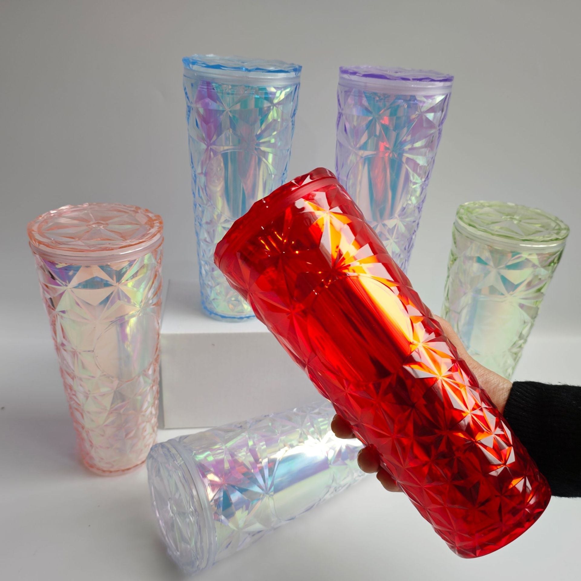 710ml Plastic Straw Diamond Patterned Cup