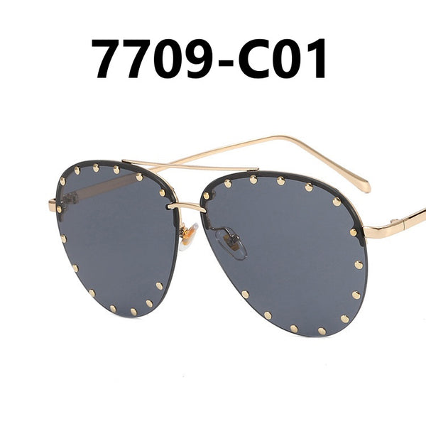 Metal Rivet Large Frame Sunglasses