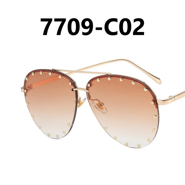 Metal Rivet Large Frame Sunglasses