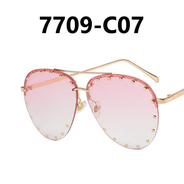 Metal Rivet Large Frame Sunglasses