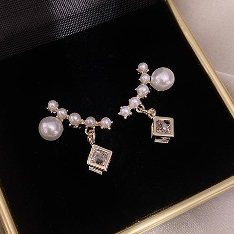 Silver Needle Shining Diamond Pearl Earring