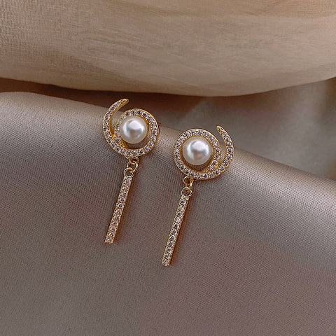 Korean Pearl Temperament Earring